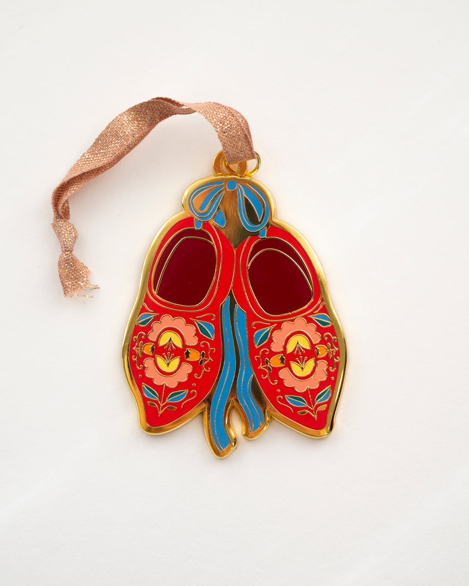 2024ornaments_websiteimages_fi